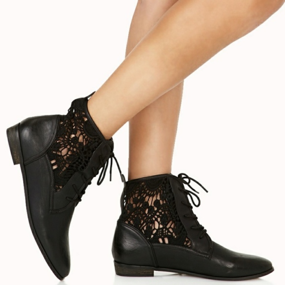 Women's Rustic Crocheted Fall Boots